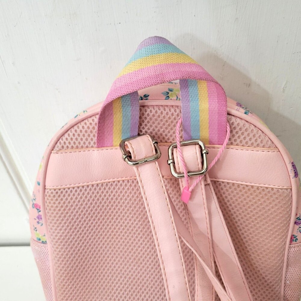 Miss Gwen's OMG Accessories Pink Floral Heart Love Backpack - Picture 6 of 6